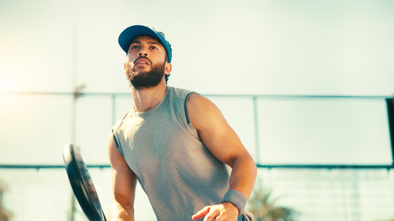 Comment Progresser Rapidement au Padel ? Le Guide Ultime pour Devenir Fort
